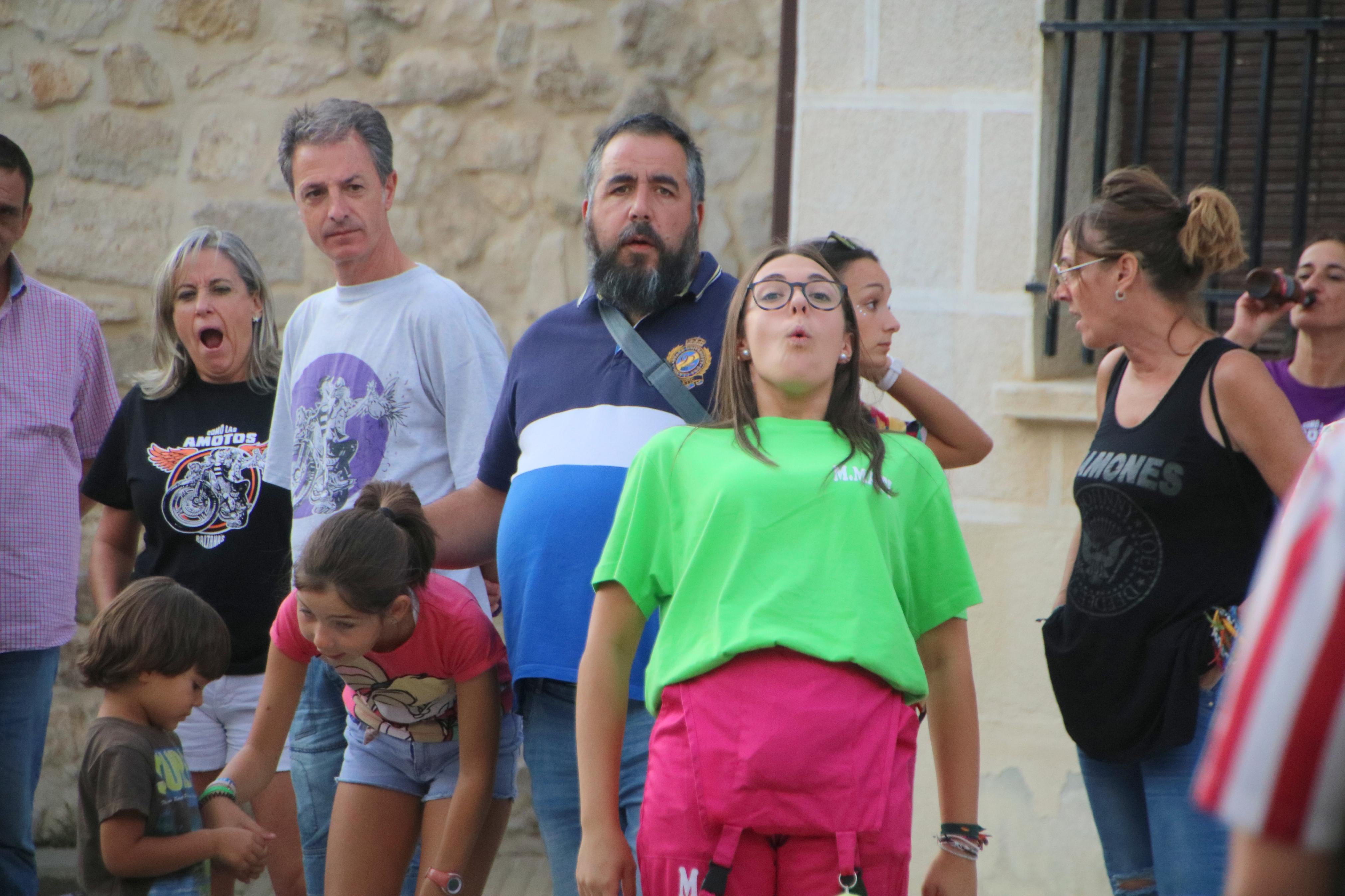 Las peñas protagonizan unas fiestas multitudinarias