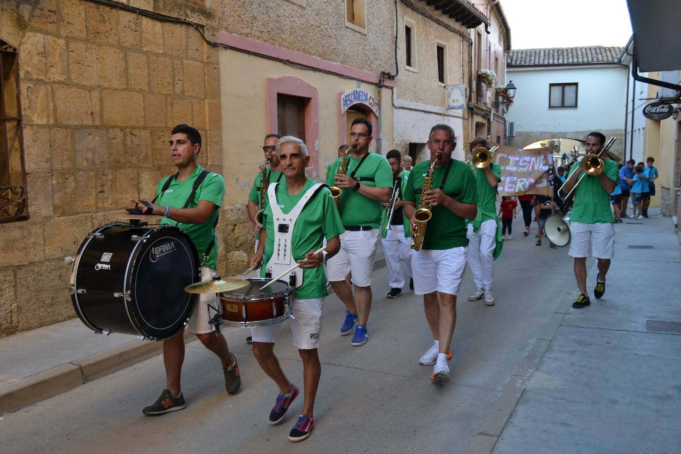 Fotos: Animadas fiestas de la Santa Cruz en Astudillo