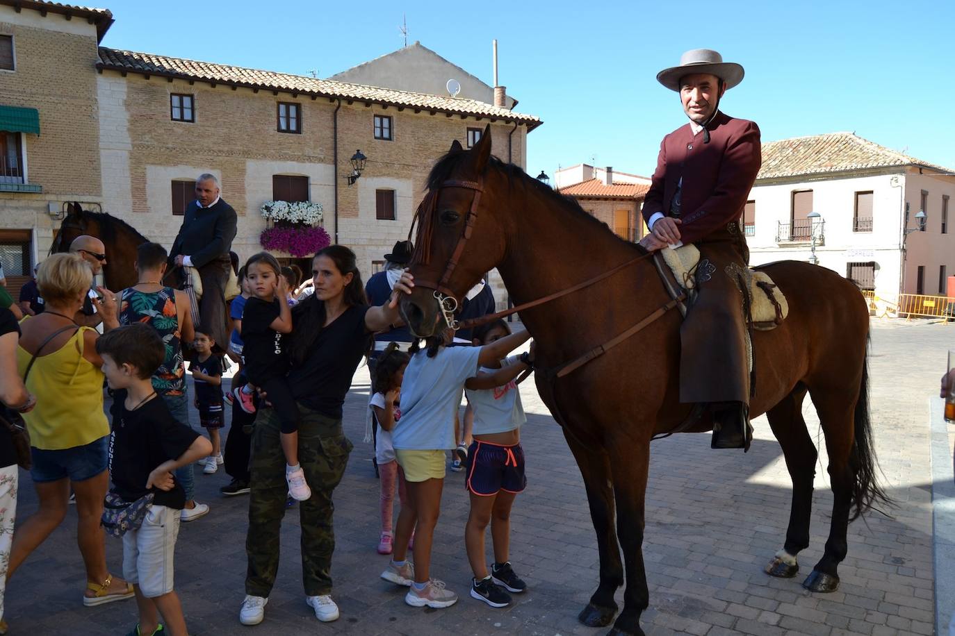 Fotos: Animadas fiestas de la Santa Cruz en Astudillo