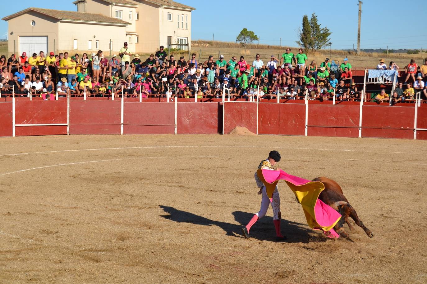 Fotos: Animadas fiestas de la Santa Cruz en Astudillo