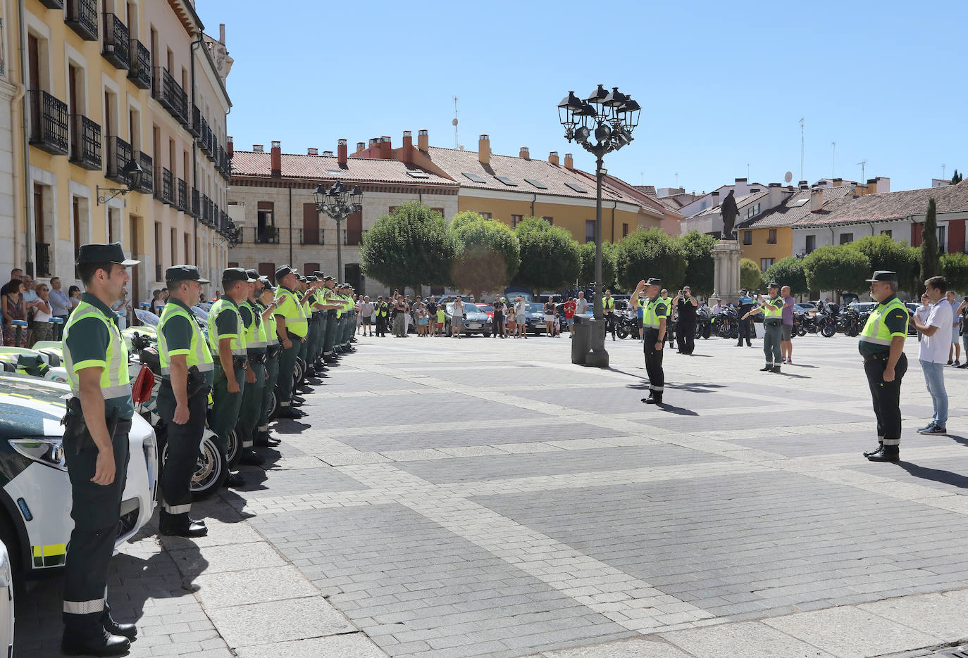 Fotos: La Vuelta a España Femenina hace un guiño a la Catedral de Palencia