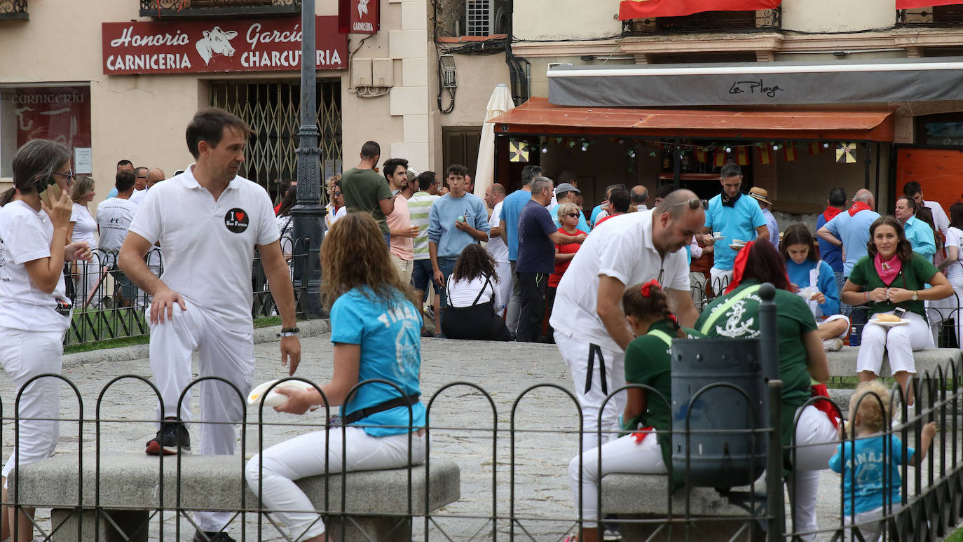 Vermú en las fiestas de Carbonero. 