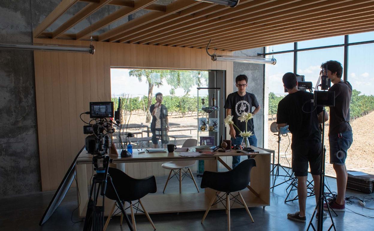 Las bodegas son elegidas como escenario principal en algunos de los cortometrajes. 