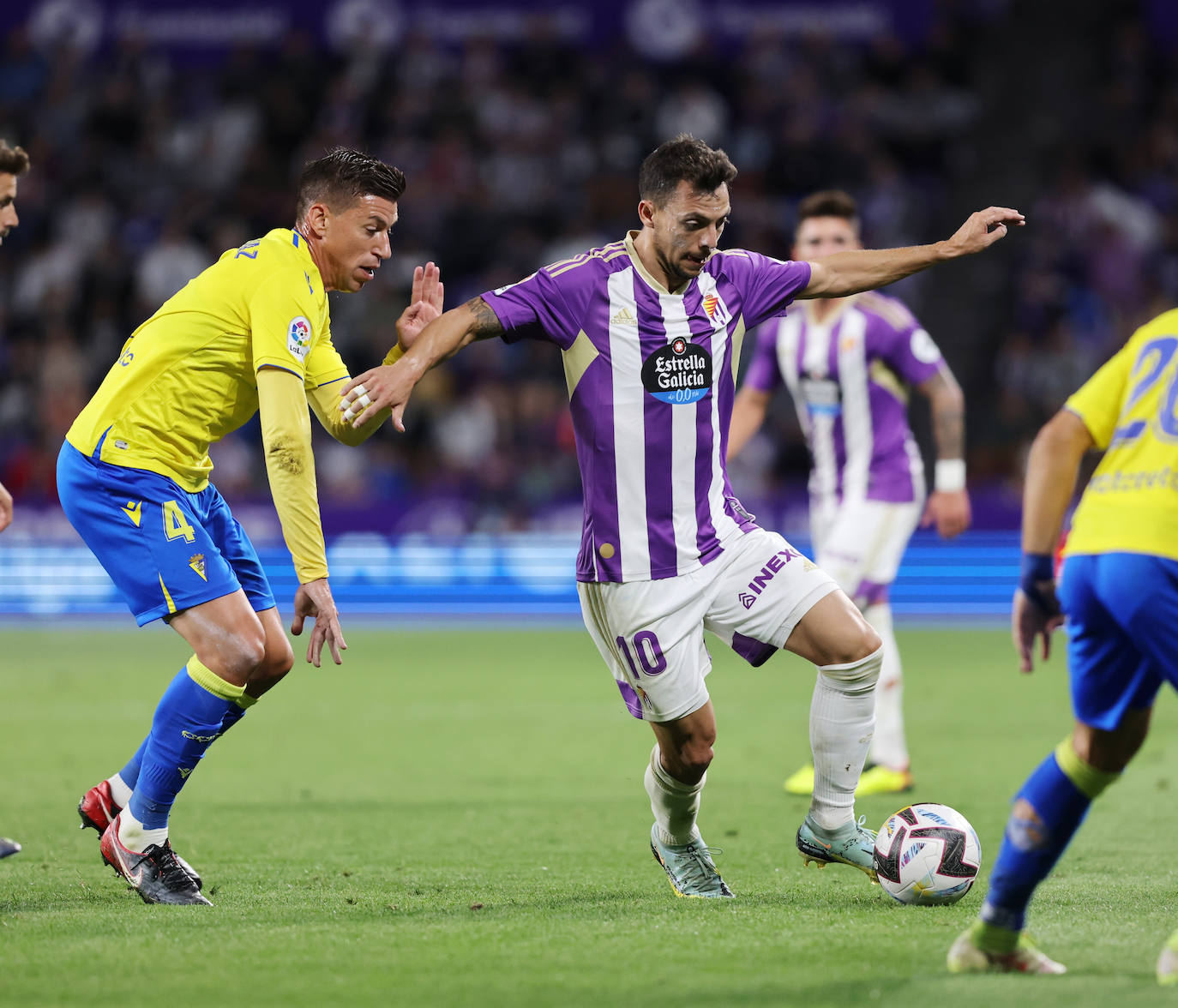 El Real Valladolid cae en casa ante el Cádiz (0-1).