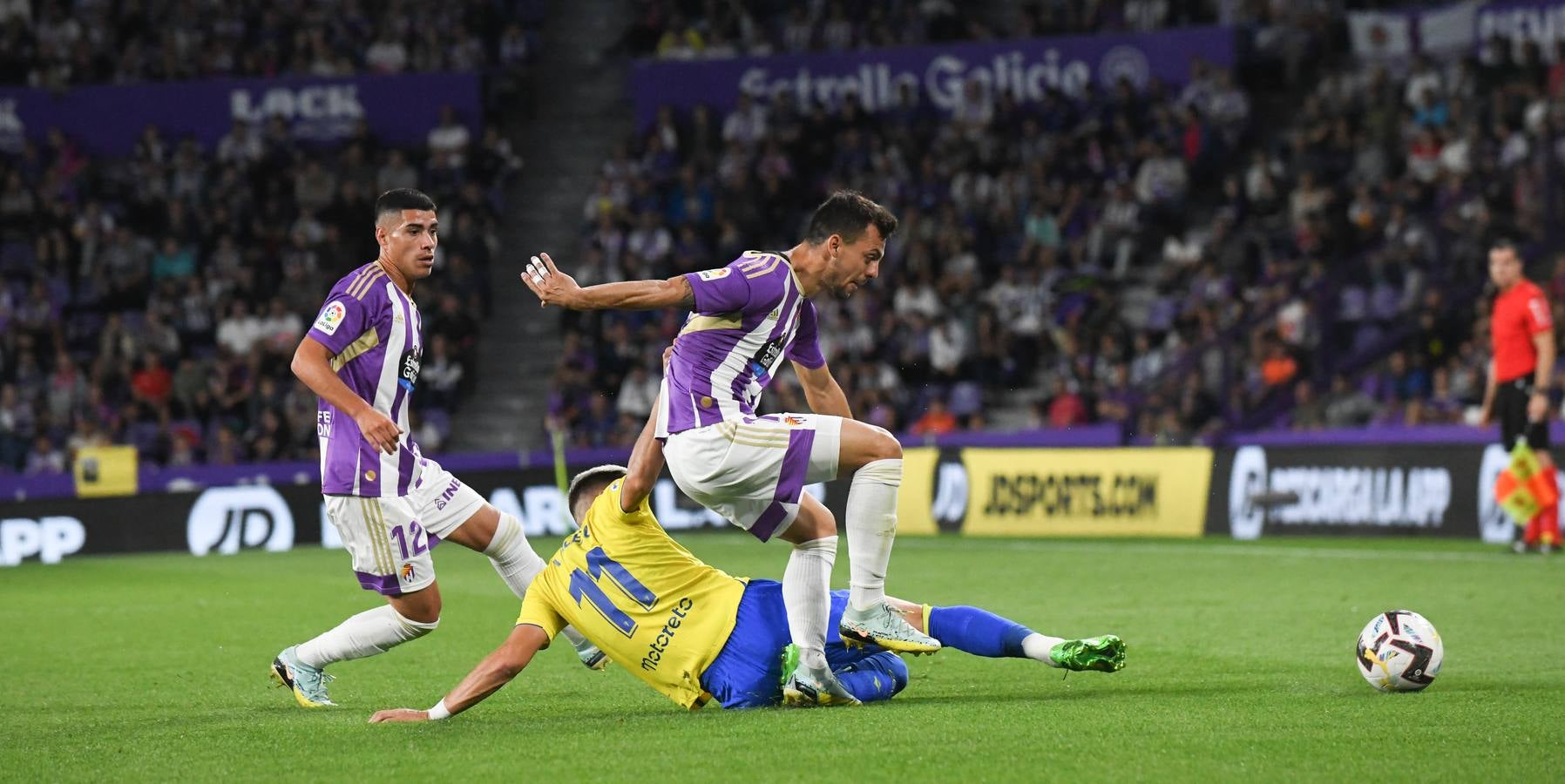 Fotos: Derrota del Real Valladolid ante el Cádiz (1/3)