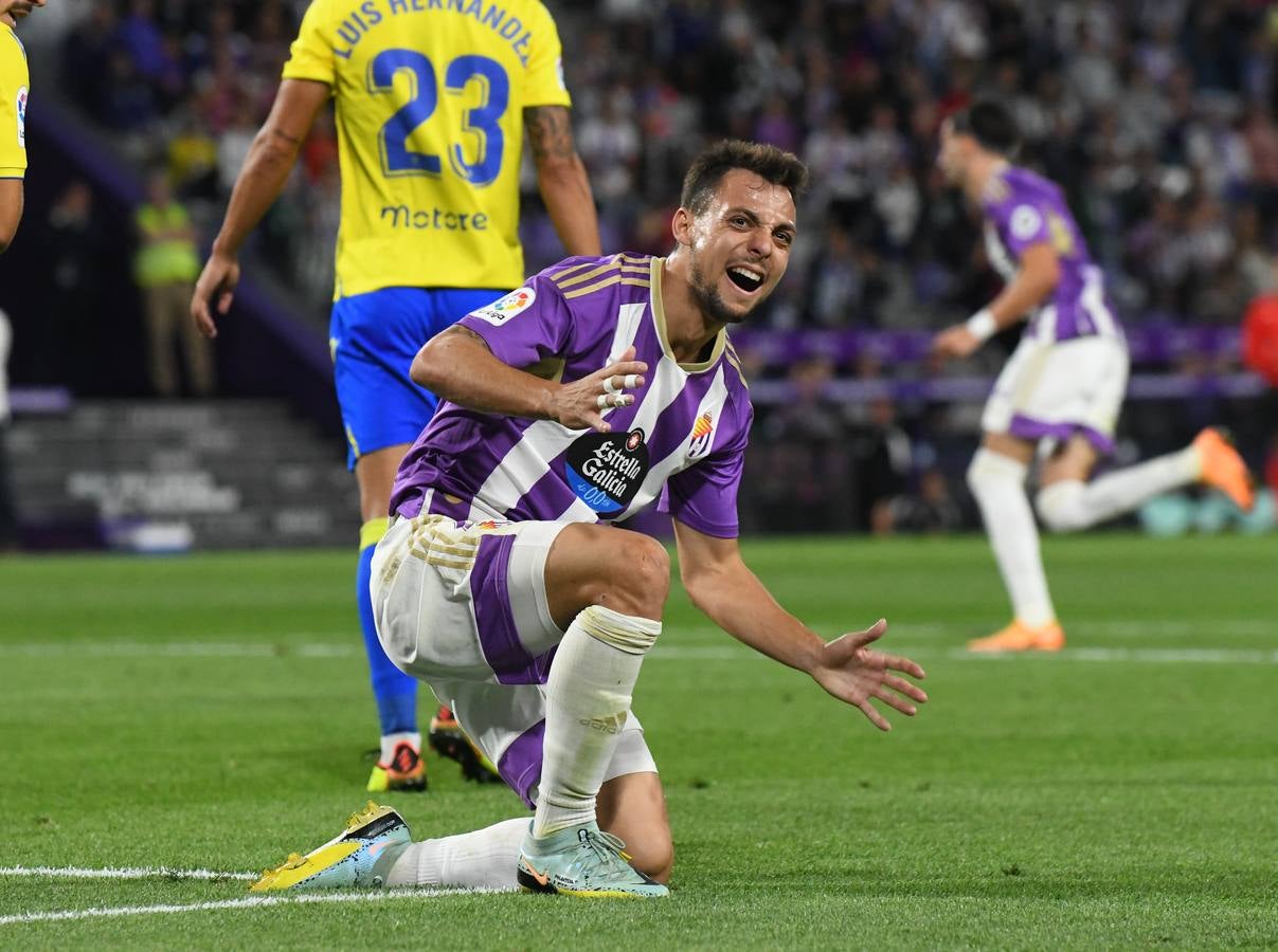 Fotos: Derrota del Real Valladolid ante el Cádiz (1/3)