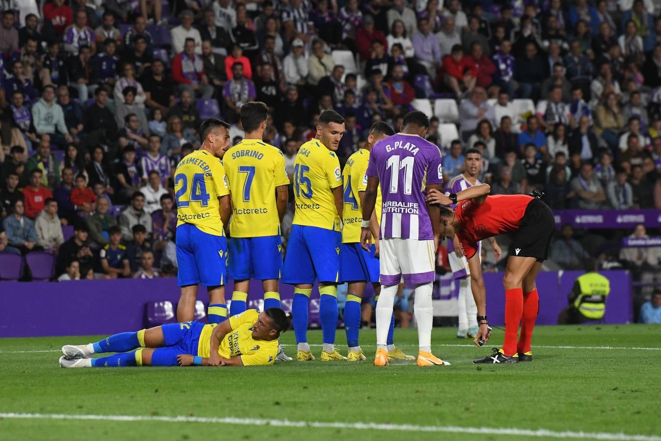 Fotos: Derrota del Real Valladolid ante el Cádiz (1/3)