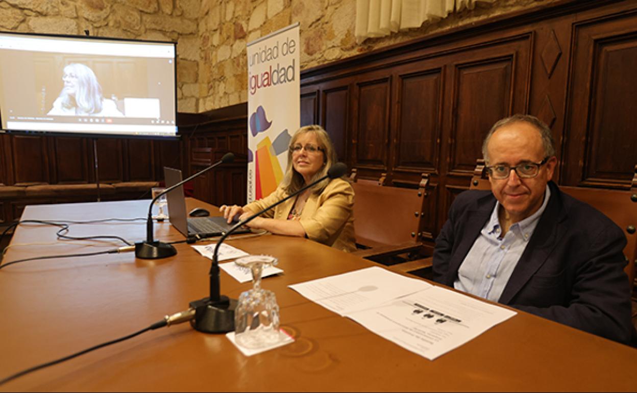 El vicerrector de Investigación y Transferencia, José Miguel Mateos Roco, y Mª Inmaculada Sánchez Barrios, directora de la Unidad de Igualdad. 