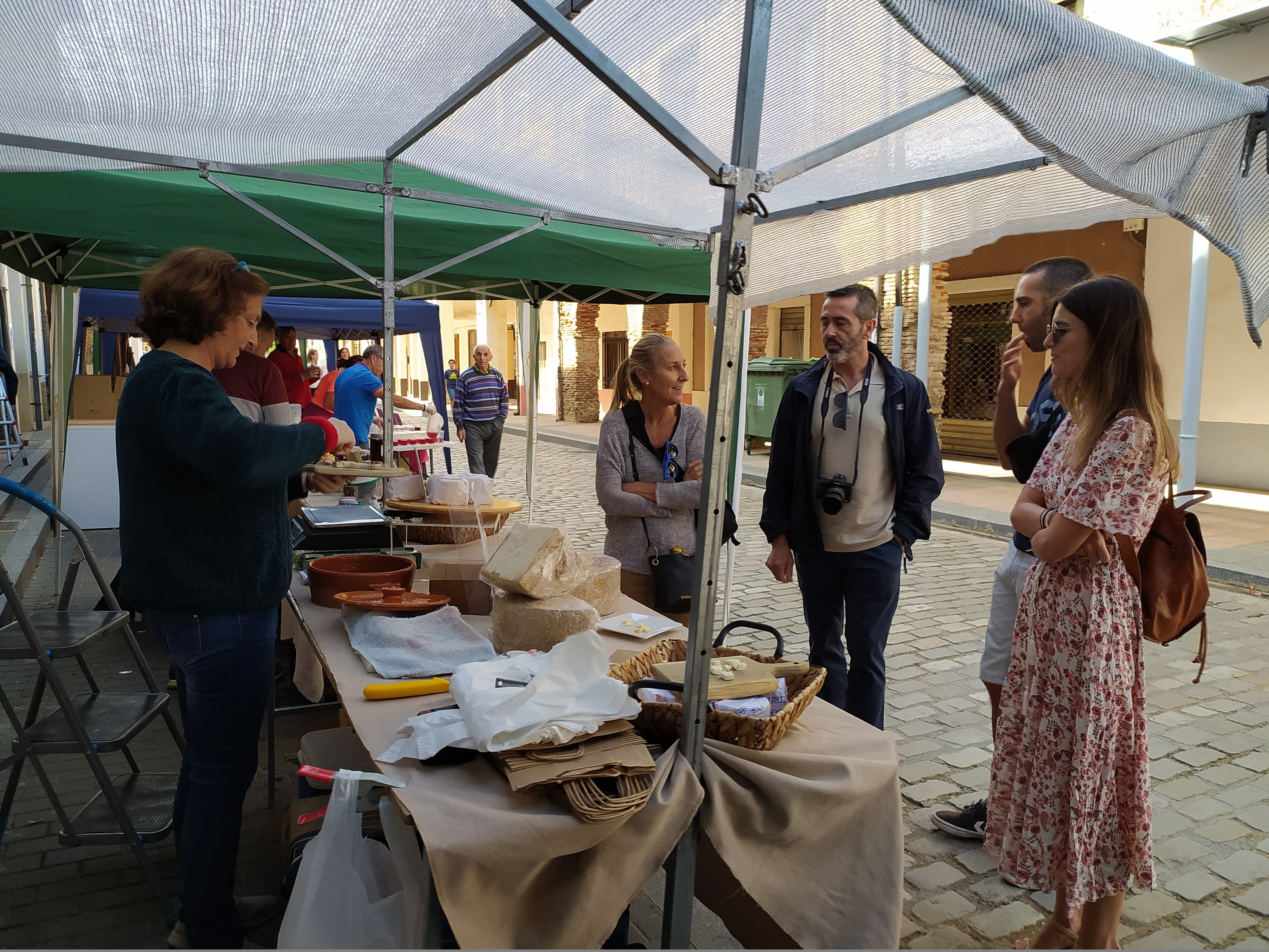 Fotos: XI edición del Mercado de Quesos de Villalón de Campos