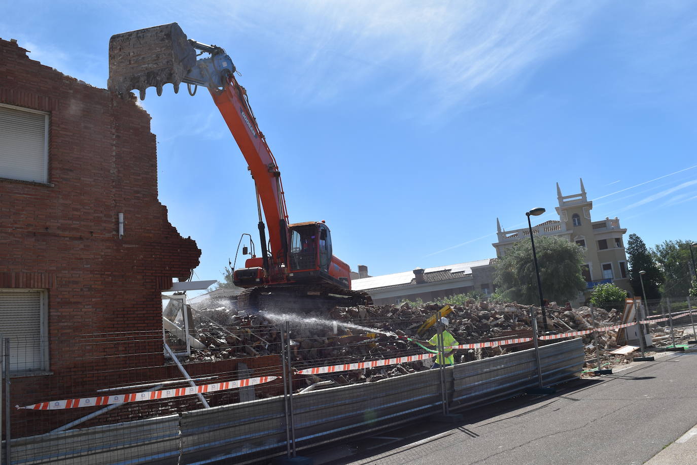 Se va a construir un centro de salud, cuyas obras de adjudicaron por 5,5 millones de euros. 