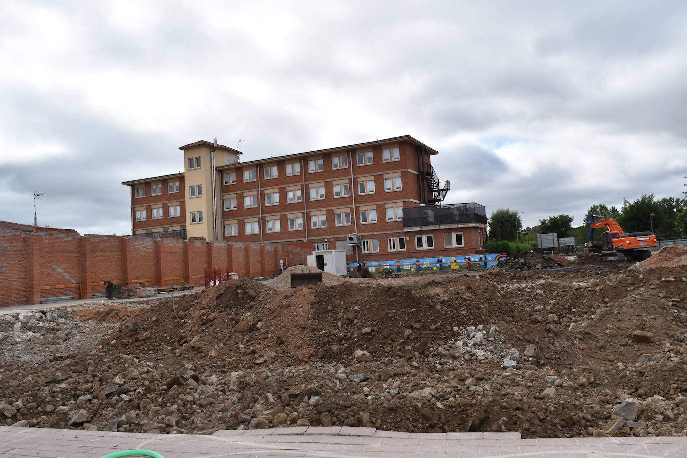Se va a construir un centro de salud, cuyas obras de adjudicaron por 5,5 millones de euros. 