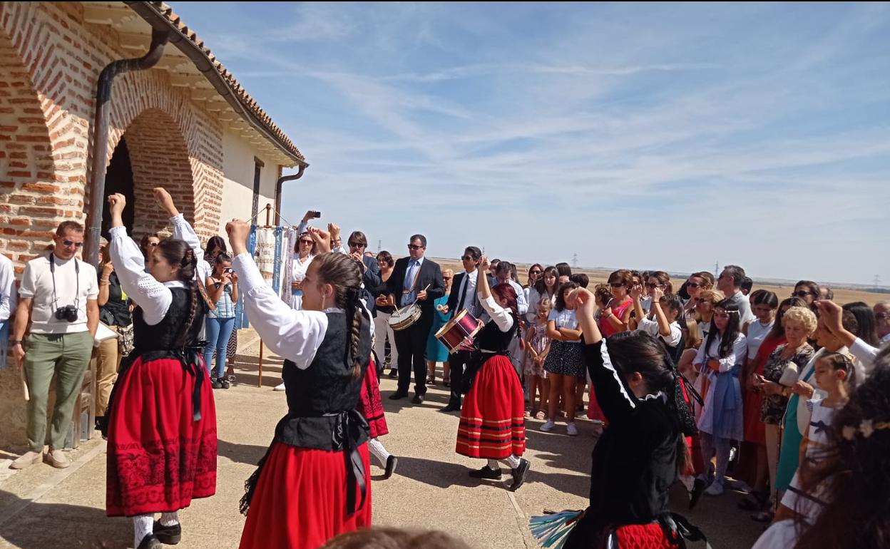 Procesión celebrada este domingo en Berrueces.