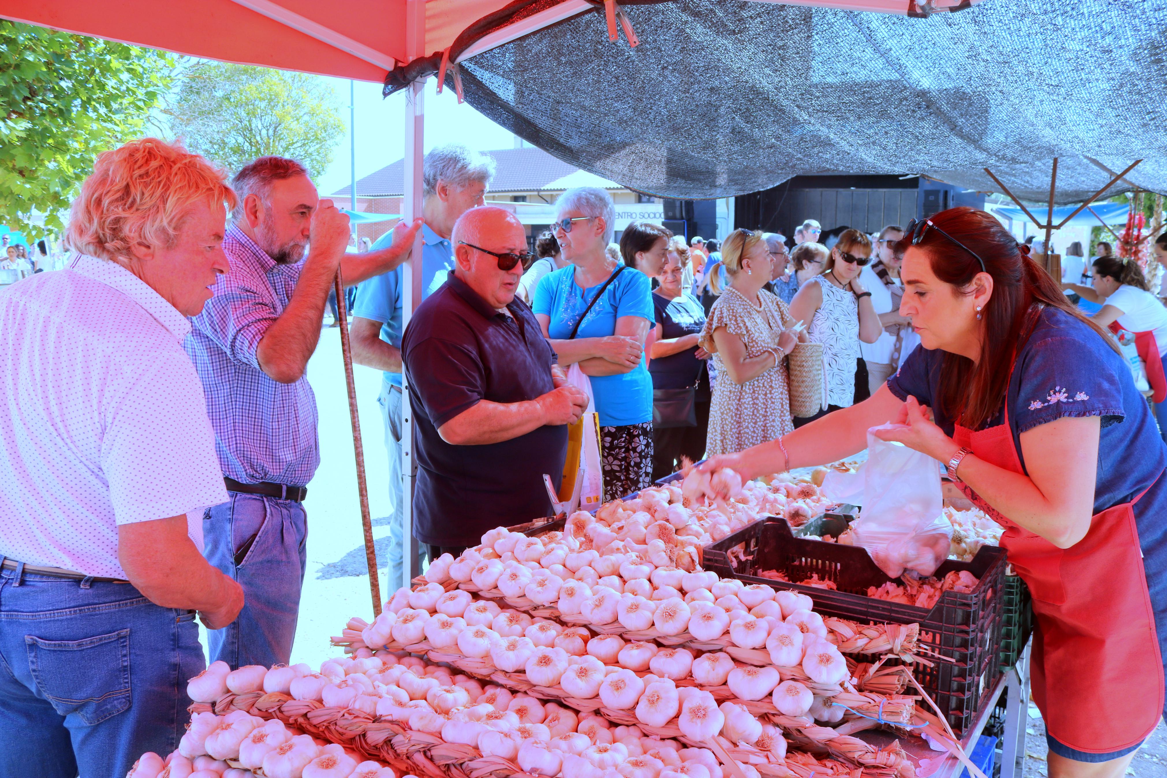 La Feria del Pimiento congregó a numeroso público durante toda la jornada
