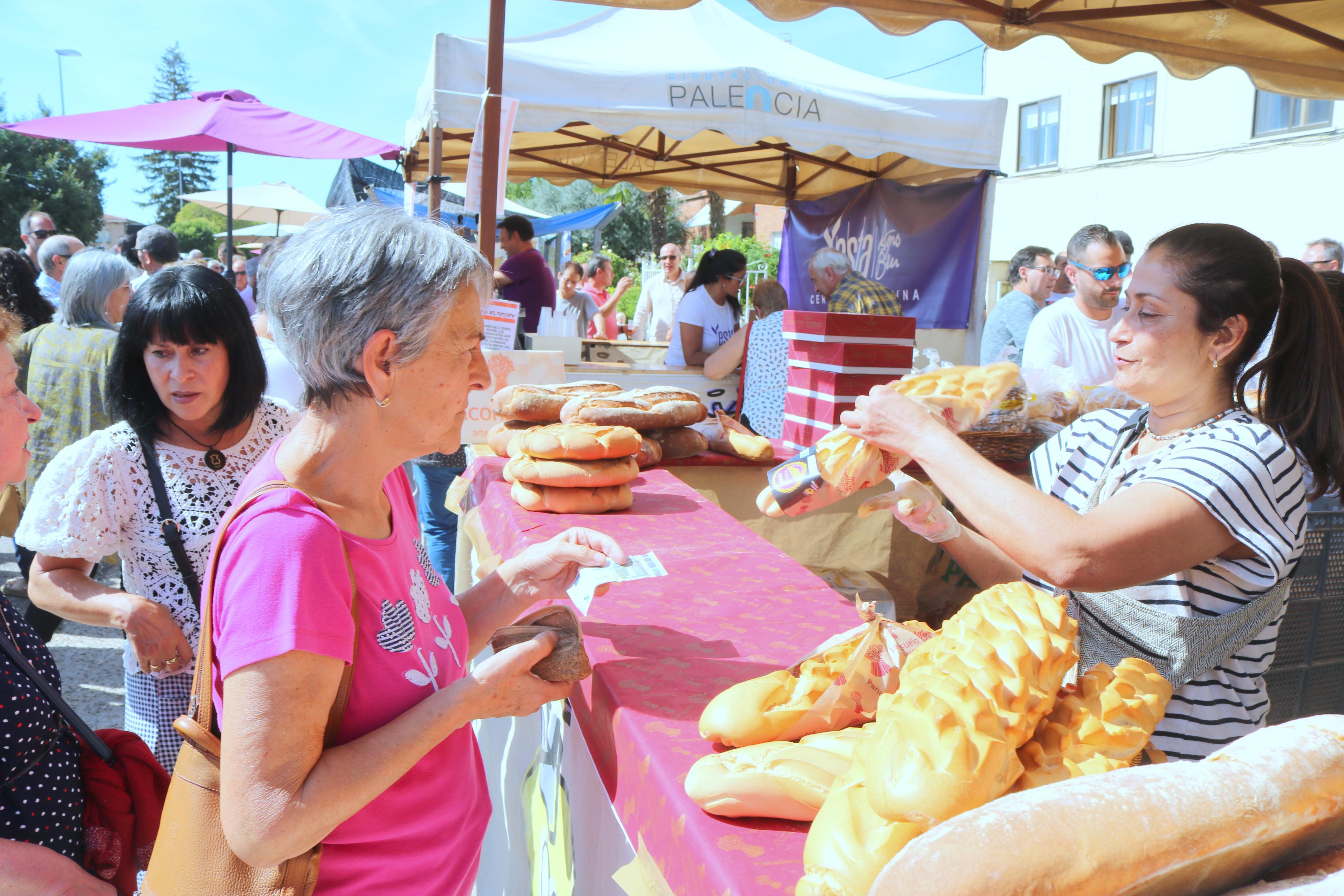 La Feria del Pimiento congregó a numeroso público durante toda la jornada