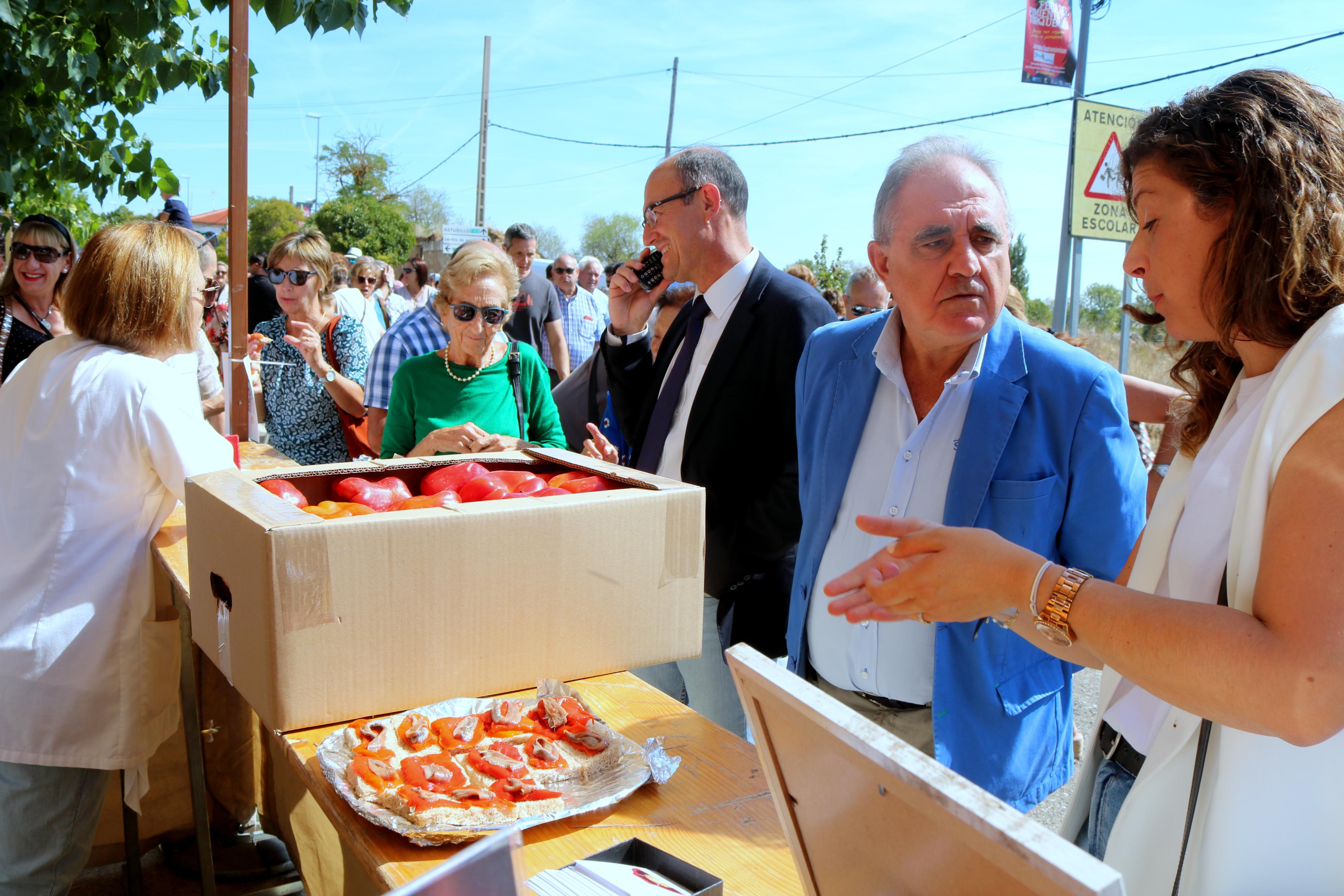 La Feria del Pimiento congregó a numeroso público durante toda la jornada