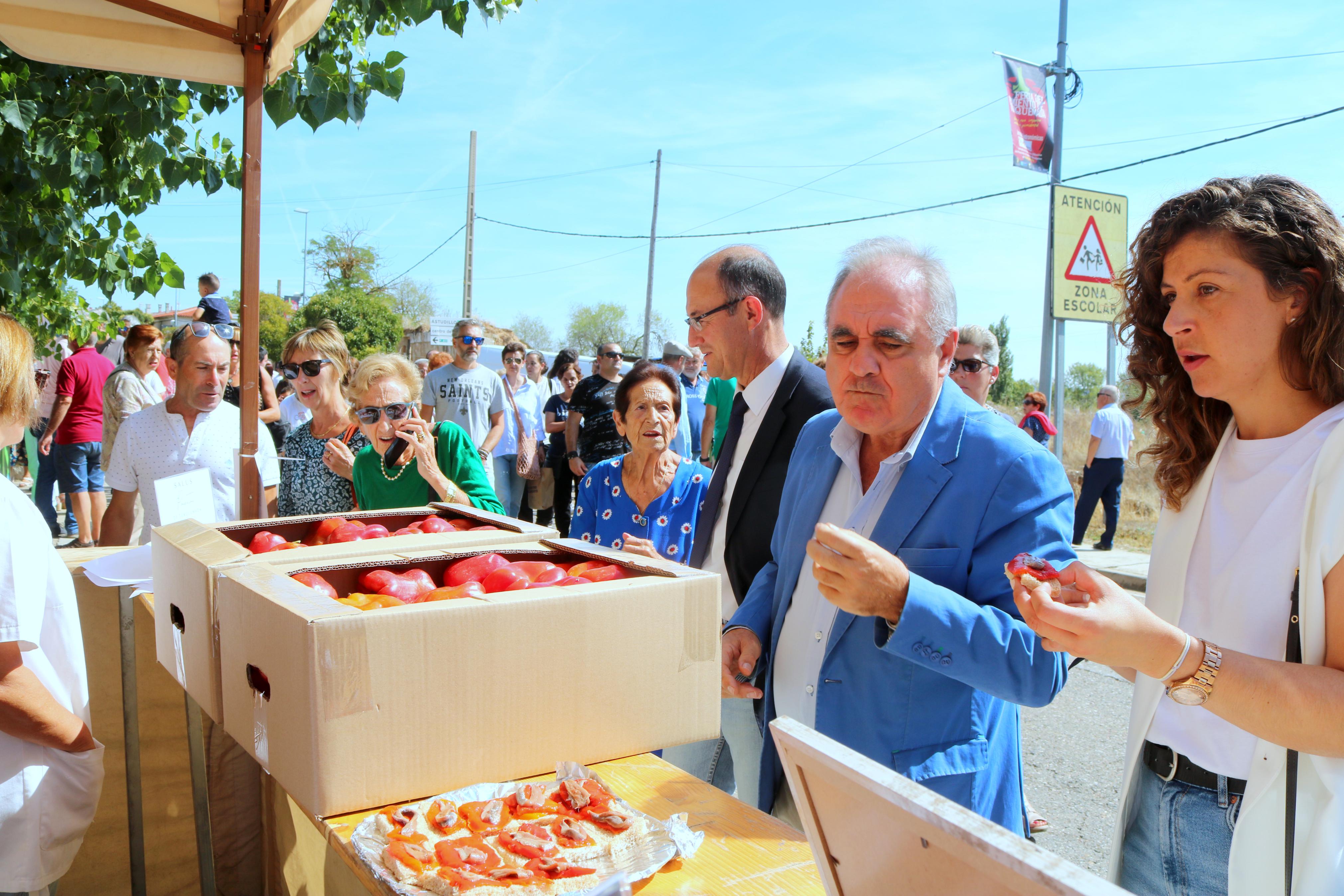 La Feria del Pimiento congregó a numeroso público durante toda la jornada