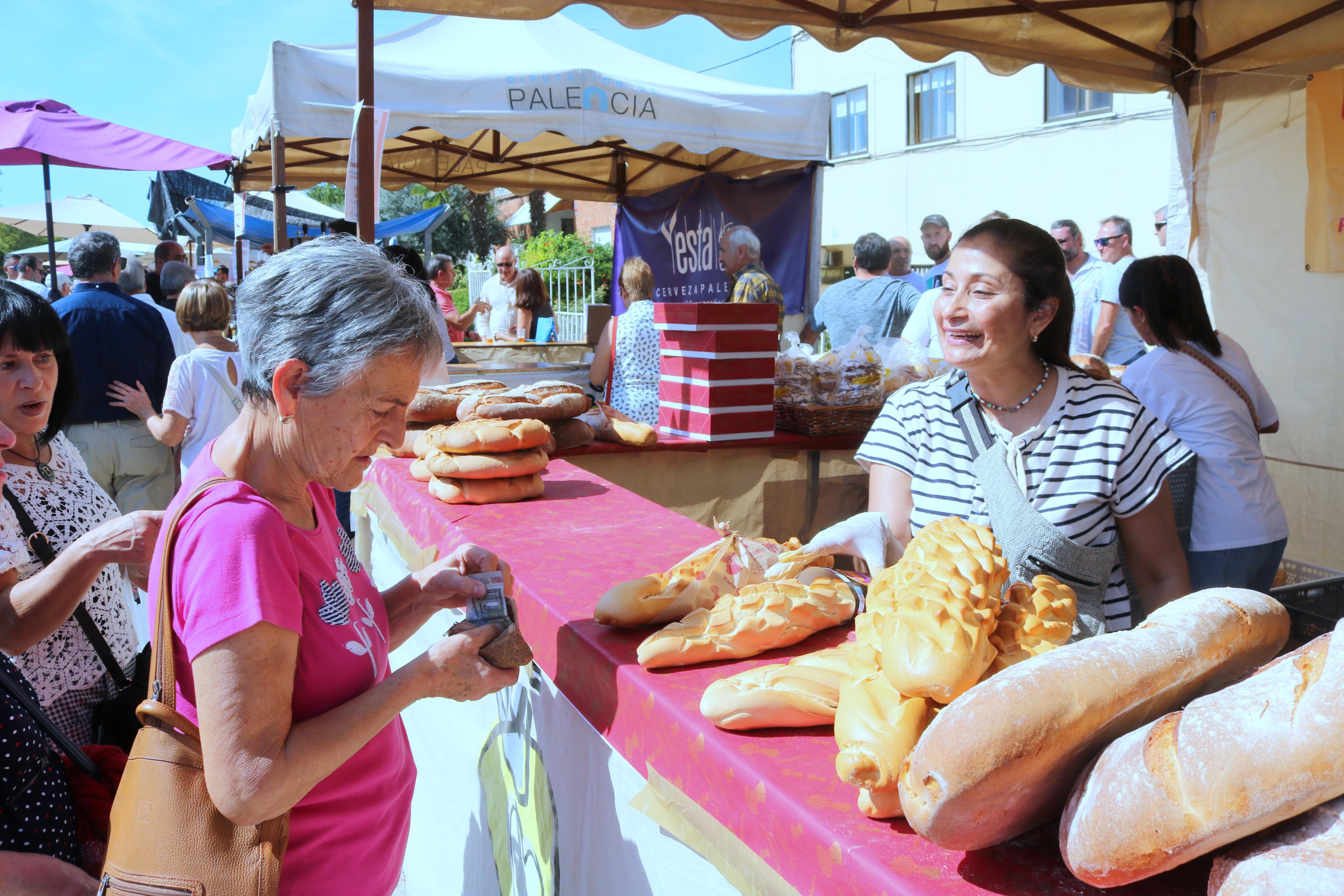 La Feria del Pimiento congregó a numeroso público durante toda la jornada