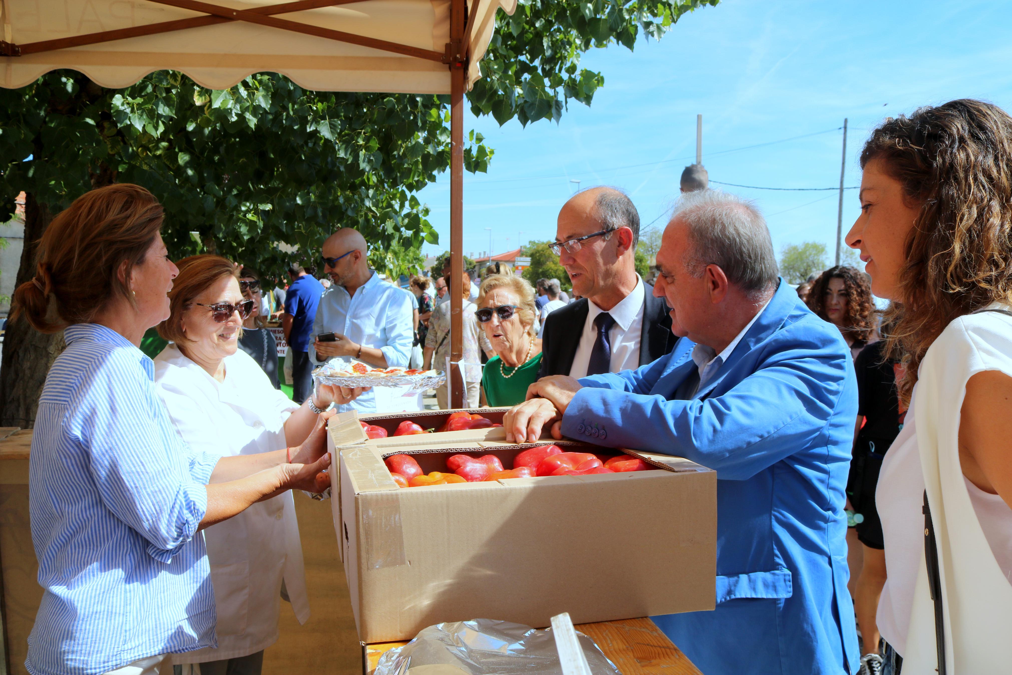 La Feria del Pimiento congregó a numeroso público durante toda la jornada