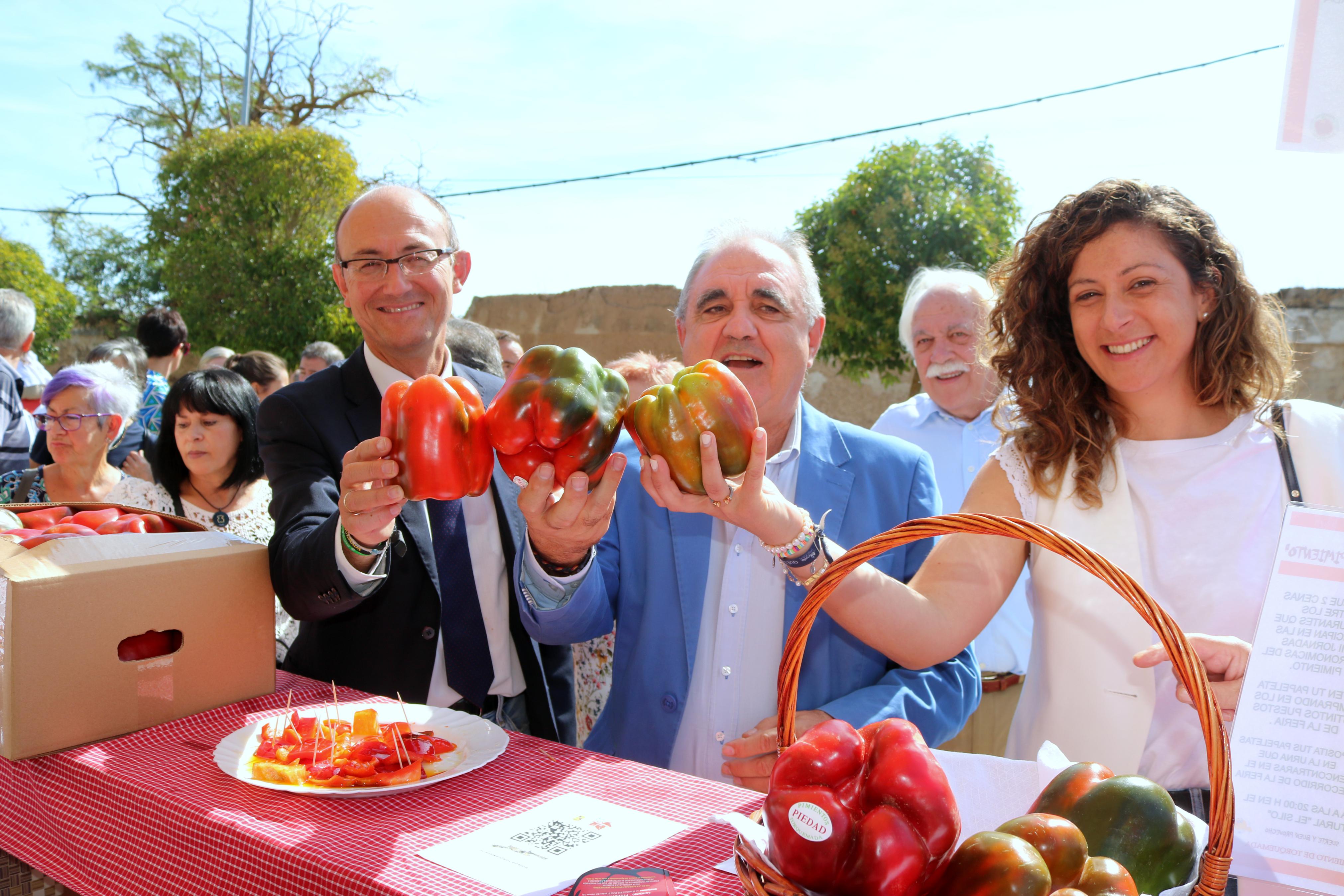 La Feria del Pimiento congregó a numeroso público durante toda la jornada