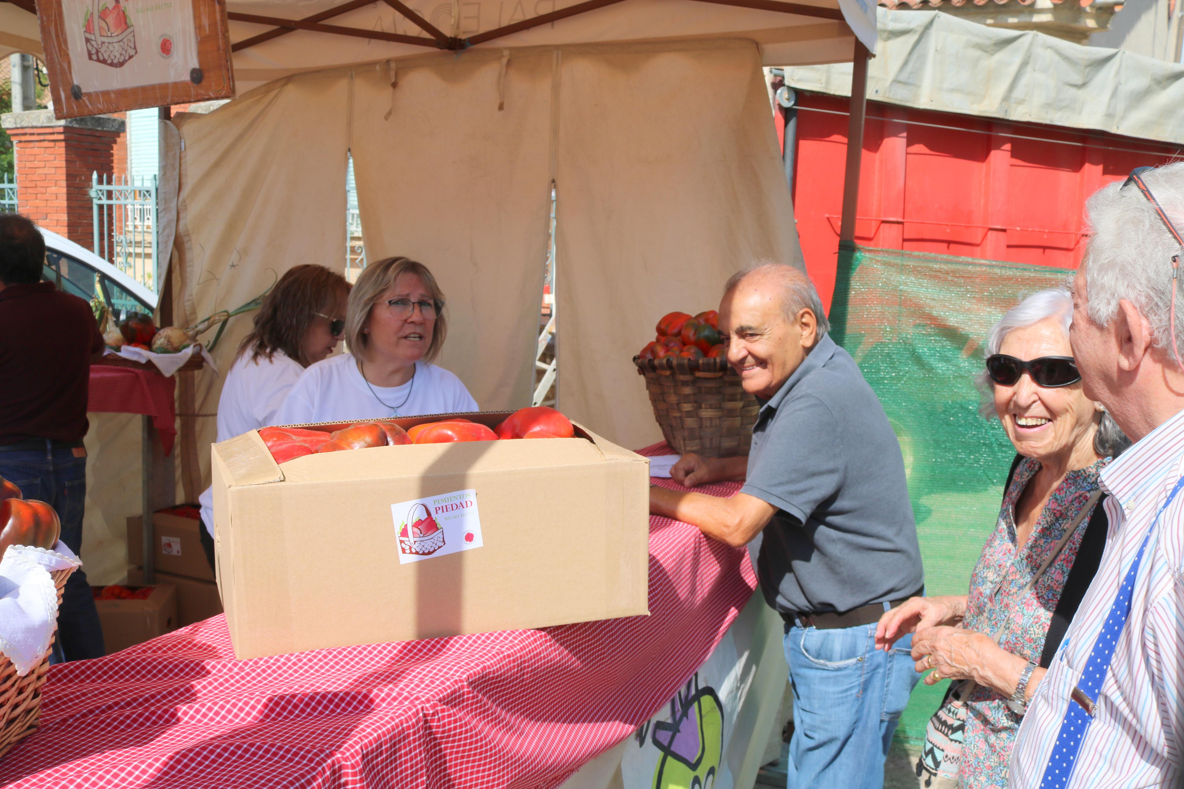 La Feria del Pimiento congregó a numeroso público durante toda la jornada