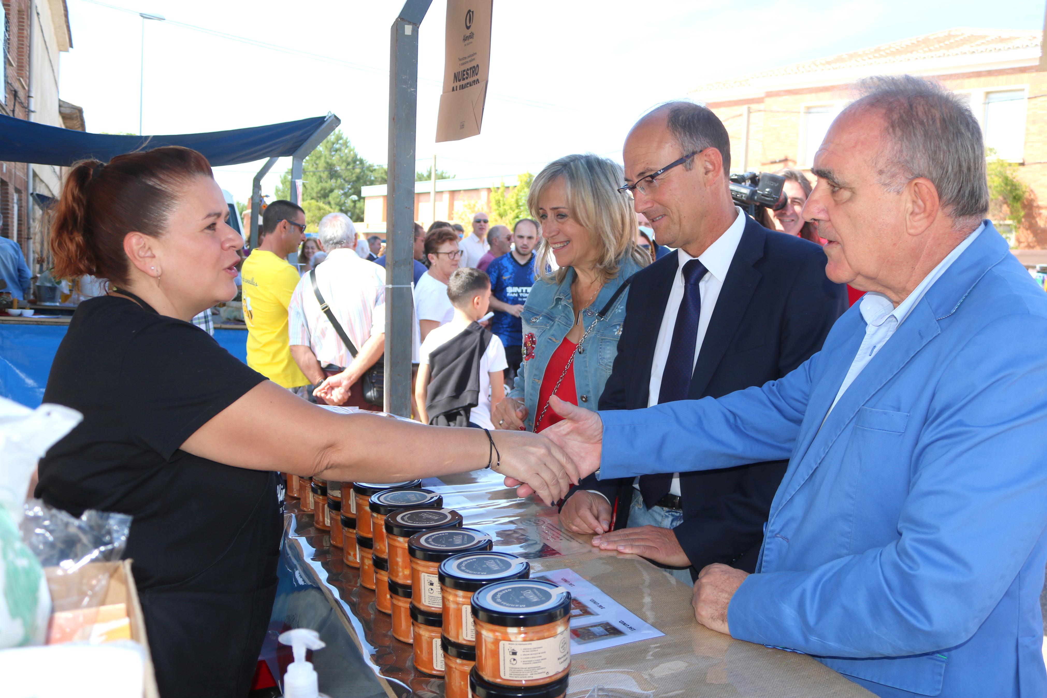 La Feria del Pimiento congregó a numeroso público durante toda la jornada