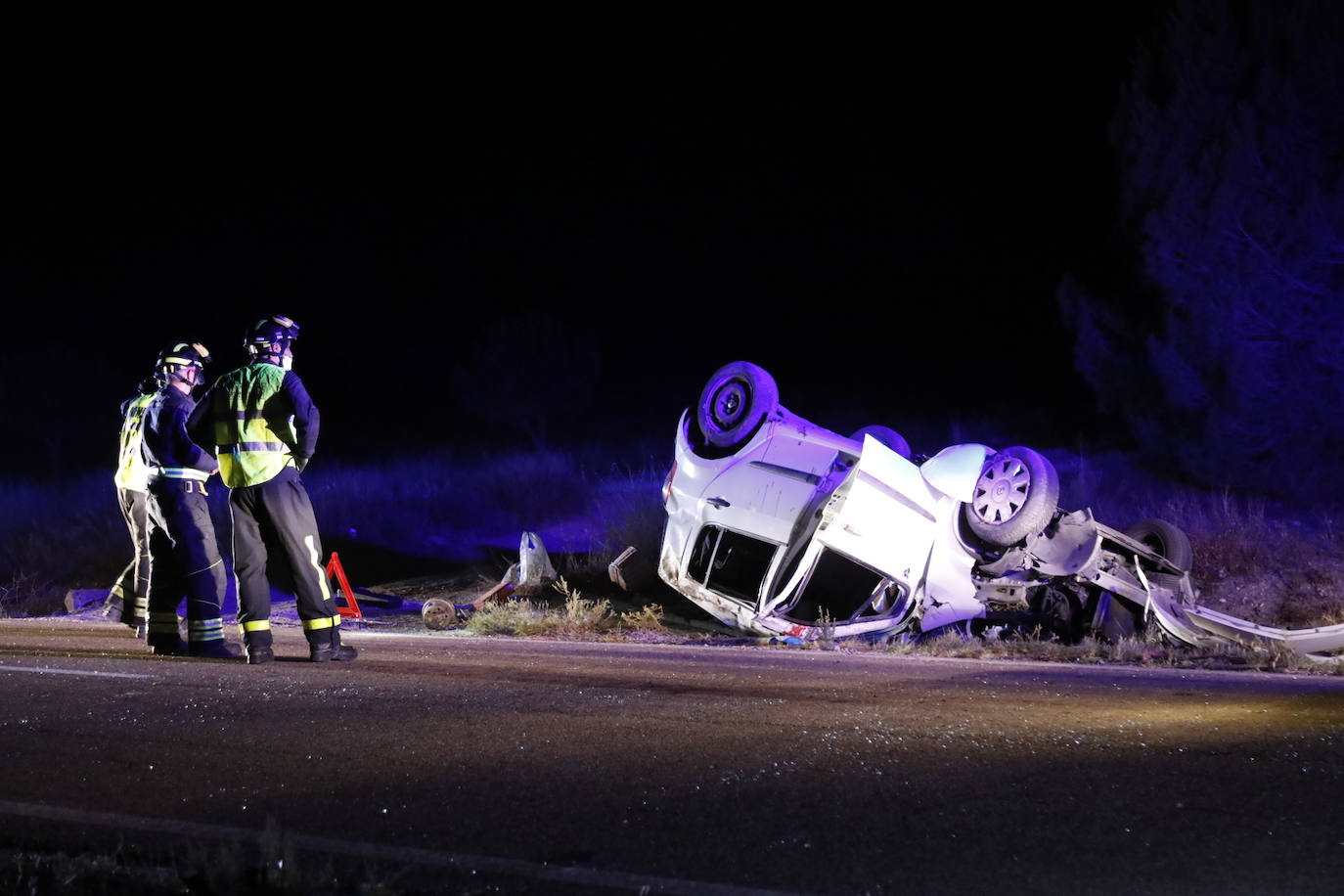 Estado en el que quedó el vehículo tras el vuelco.