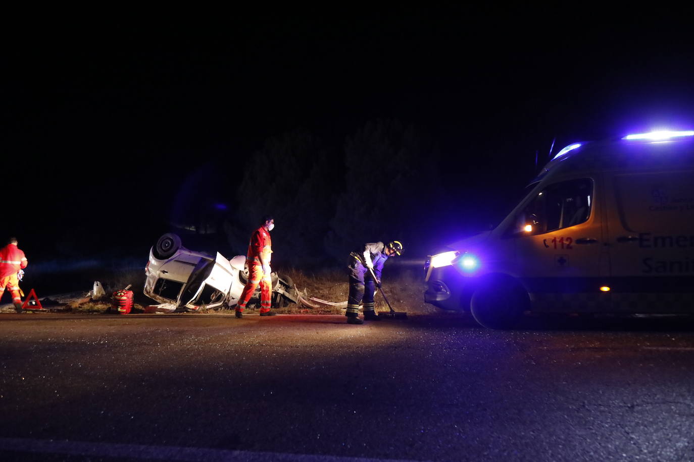 Estado en el que quedó el vehículo tras el vuelco.