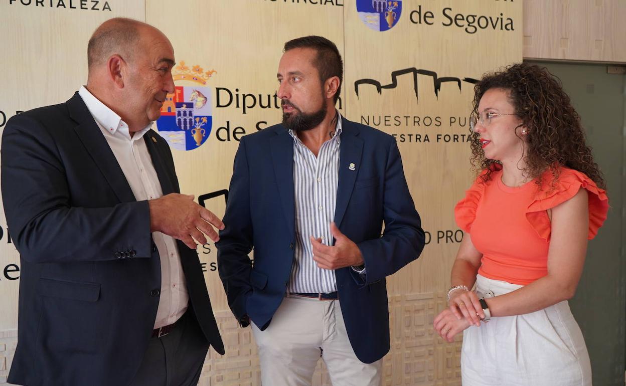 Miguel Ángel de Vicente, Jesús Castellanos (Hotuse) y Noemí Otero. 