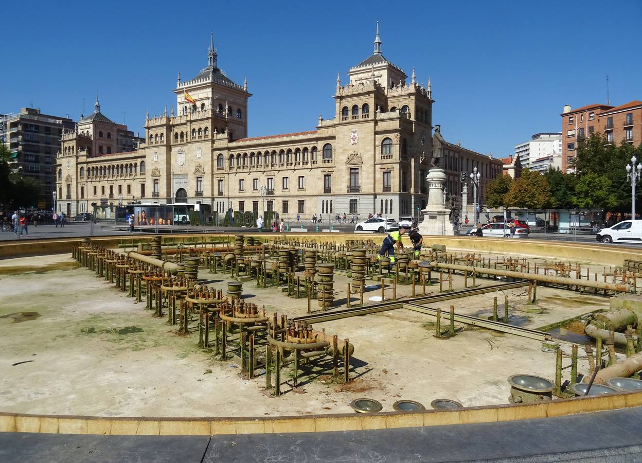 Fotos: Obras de remodelación de la fuente de la plaza de Zorrilla de Valladolid