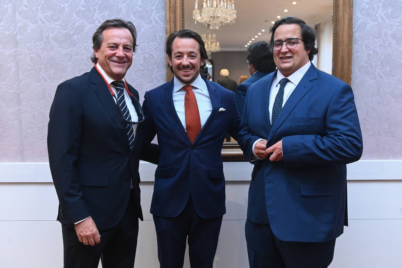 Lalo Martín García Abril con Diego y Cristóbal Cortés. 