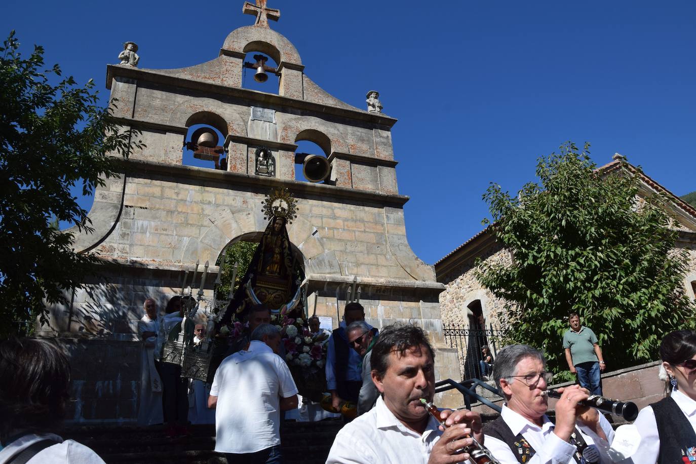Fotos: Vuelve con fuerza la romería de la Virgen del Brezo