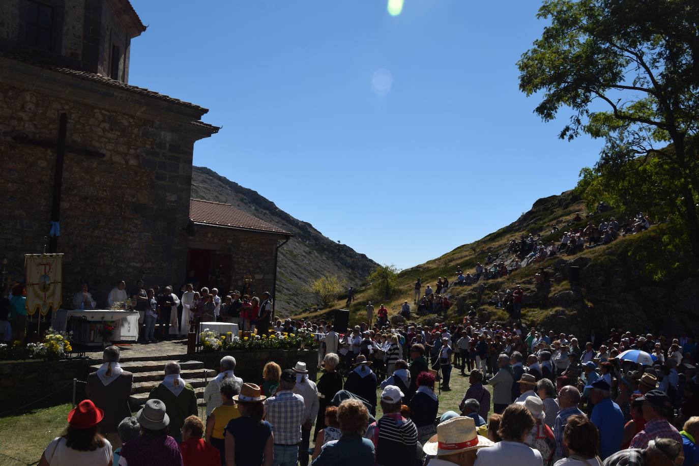 Fotos: Vuelve con fuerza la romería de la Virgen del Brezo