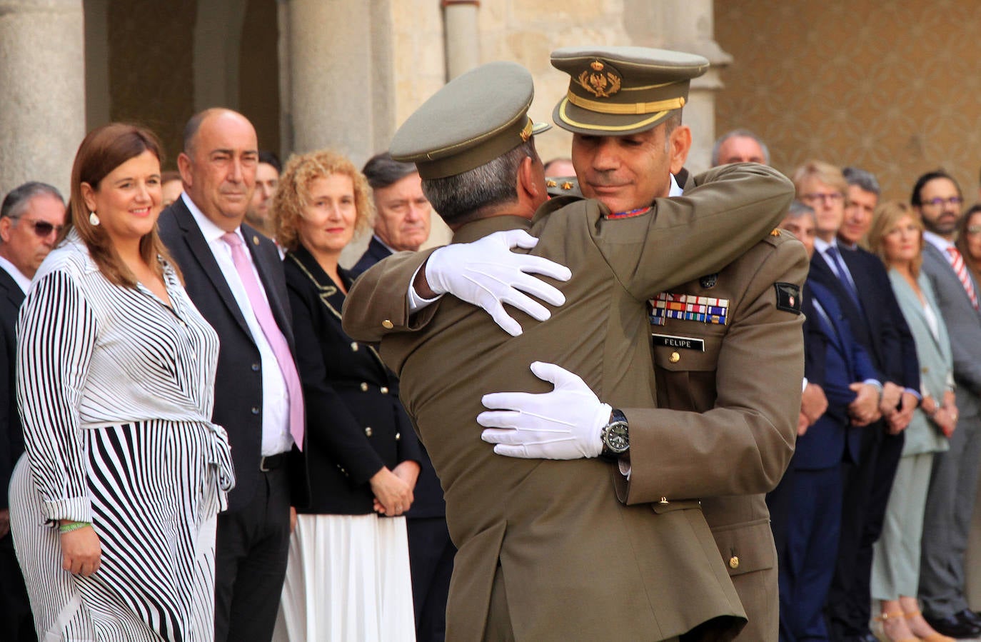 Toma de posesión de Rafael de Felipe Barahona como nuevo director de la Academia de Artillería. 