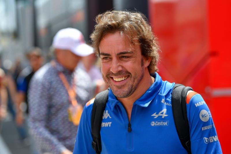 Fernando Alonso vestido de calle durante el último Gran Premio de Hungría. 