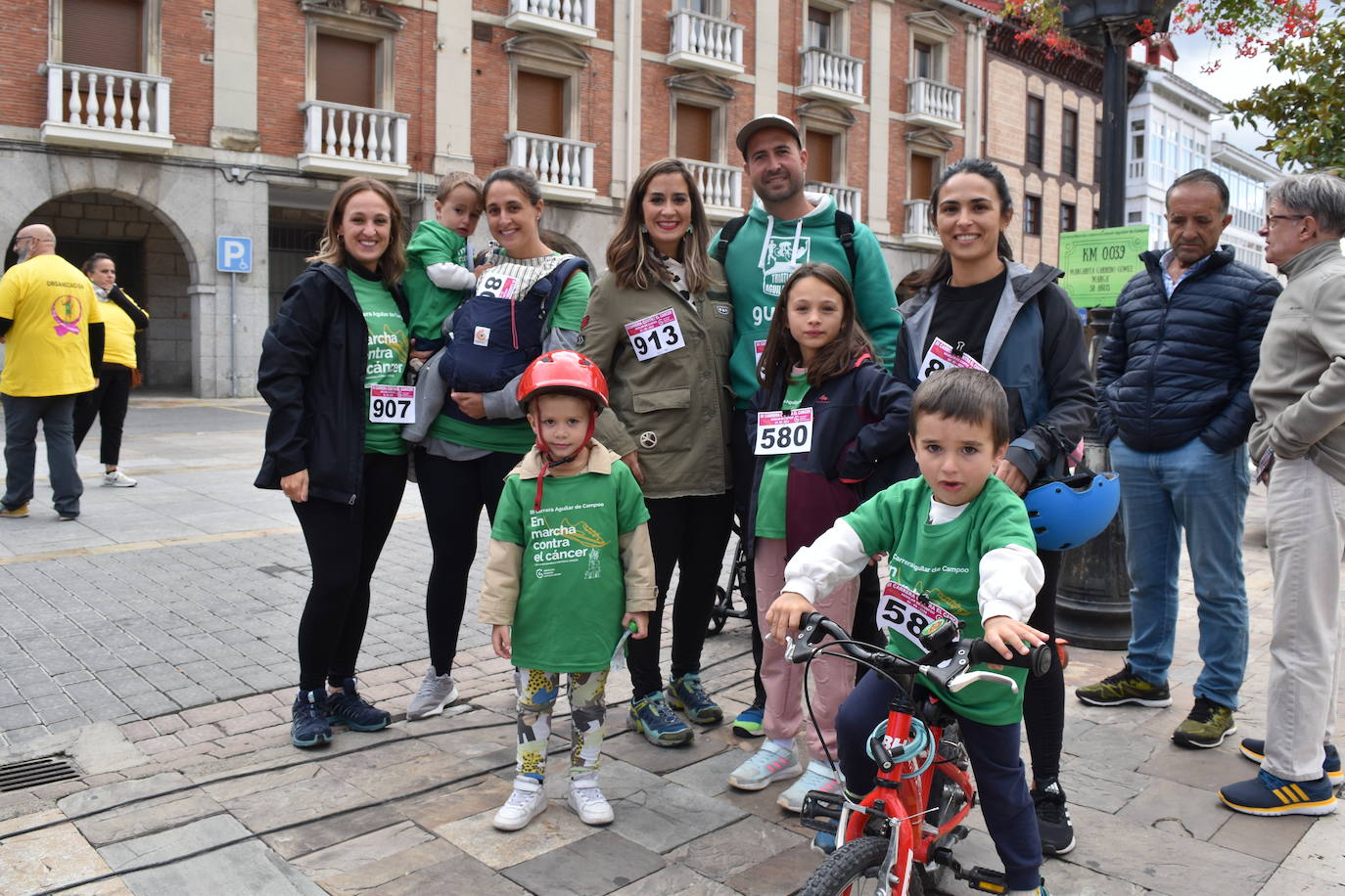 Fotos: Aguilar de Campoo se mueve contra el cáncer