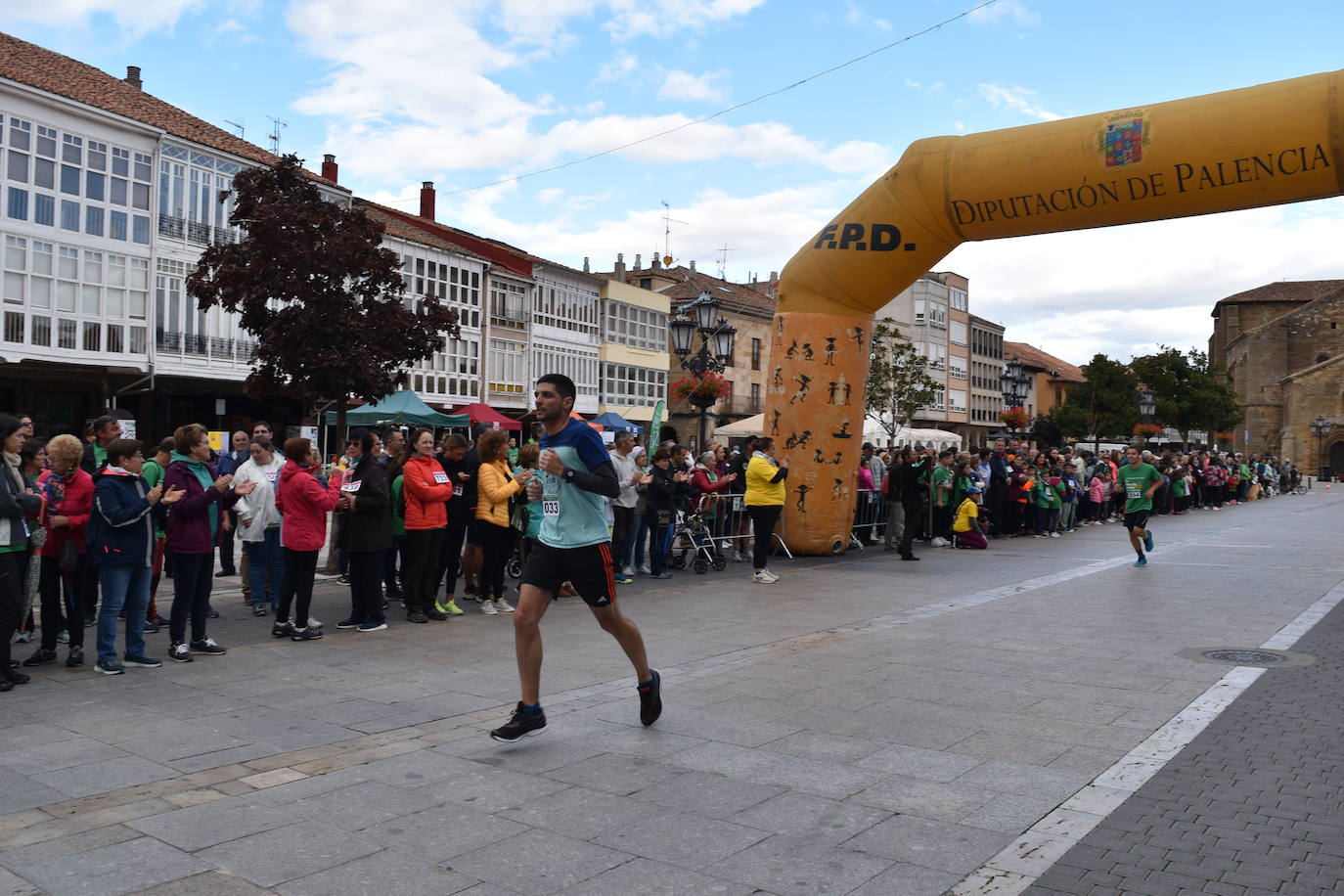 Fotos: Aguilar de Campoo se mueve contra el cáncer