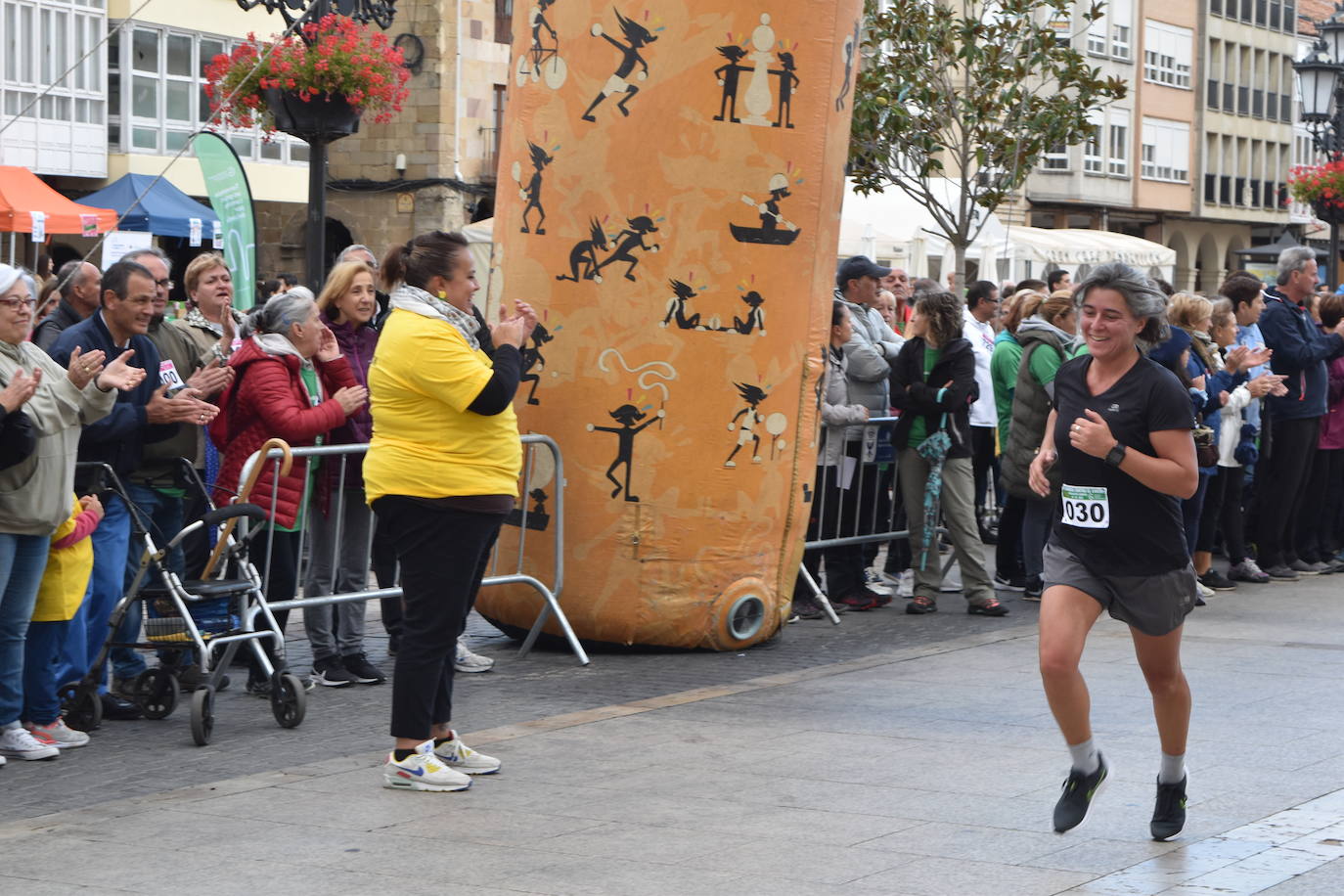 Fotos: Aguilar de Campoo se mueve contra el cáncer