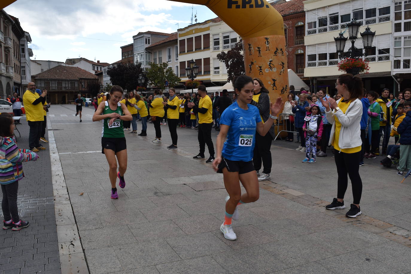Fotos: Aguilar de Campoo se mueve contra el cáncer