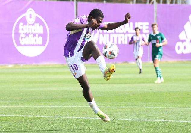 Fotos: La victoria del Real Valladolid Promesas ante el Coruxo en imágenes