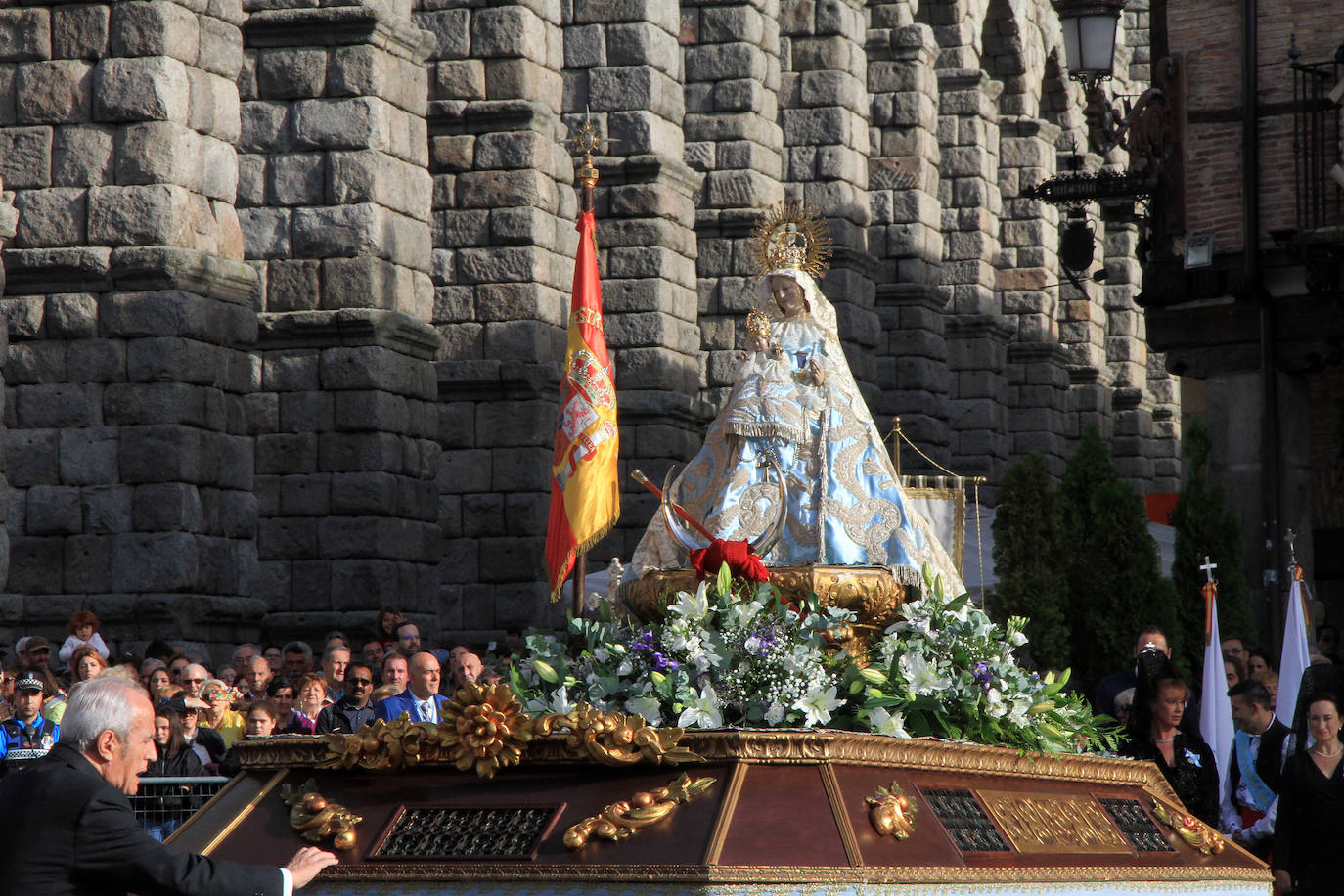 Bajada de la Virgen de la Fuencisla, desde la Catedral hasta su santuario.