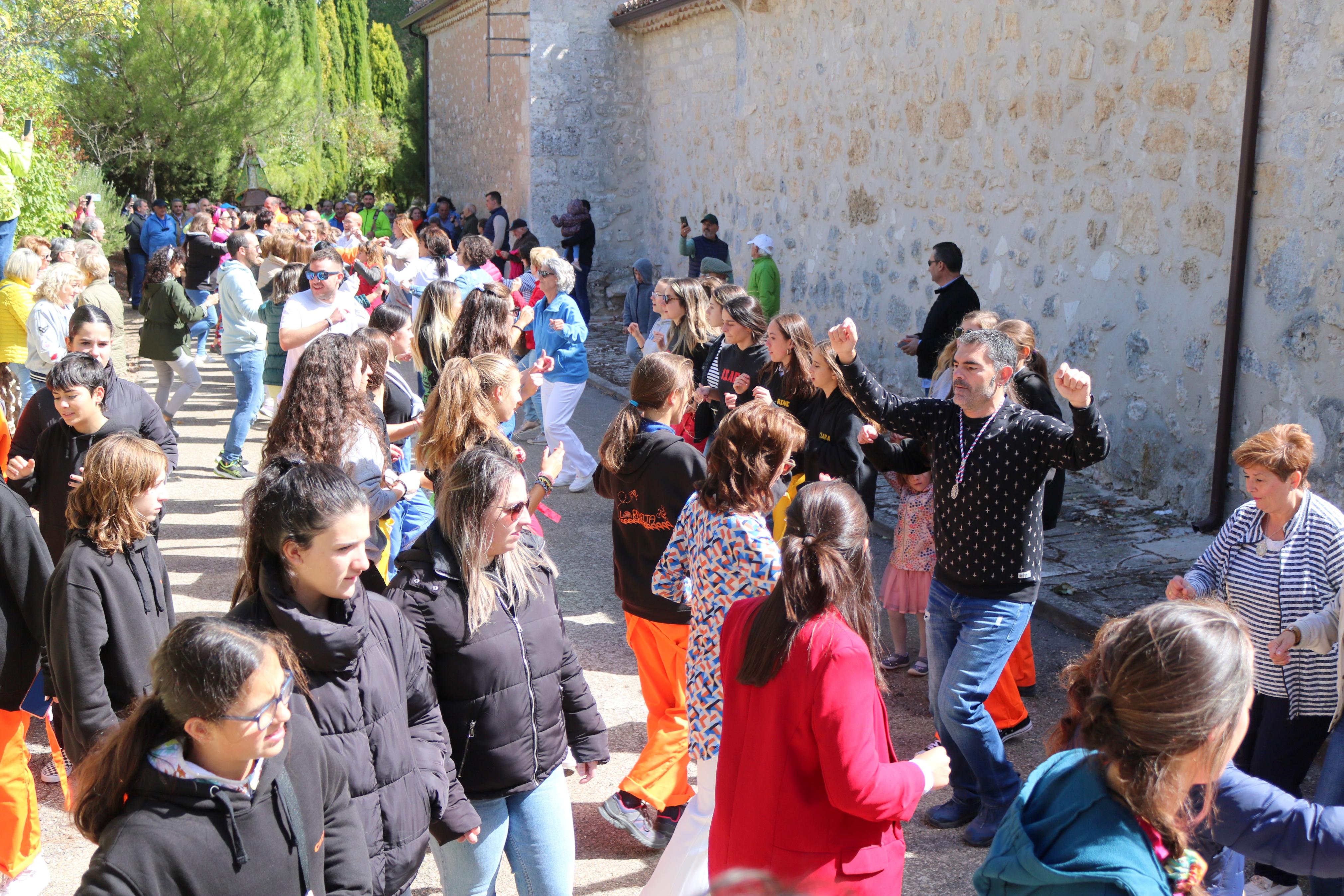 Numerosos cofrades y devotos se reunieron para celebrar la fiesta de Nuestra Señora de Garón