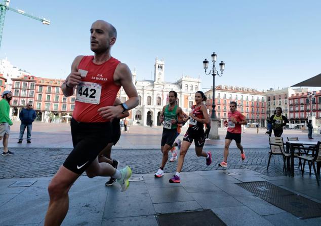 Fotos: La trigésima tercera edición Media Maratón de Valladolid en imágenes (1/2)