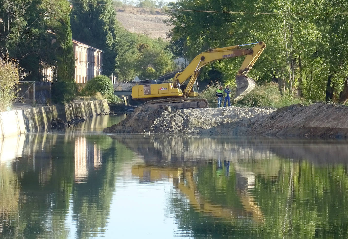 Fotos: La dársena del Canal de Castilla en Valladolid vuelve a llenarse de agua