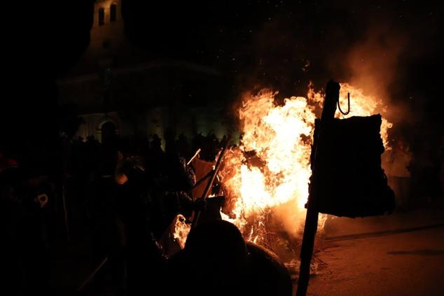 Fotos: La procesión Cívica de El Vítor de Mayorga, en imágenes