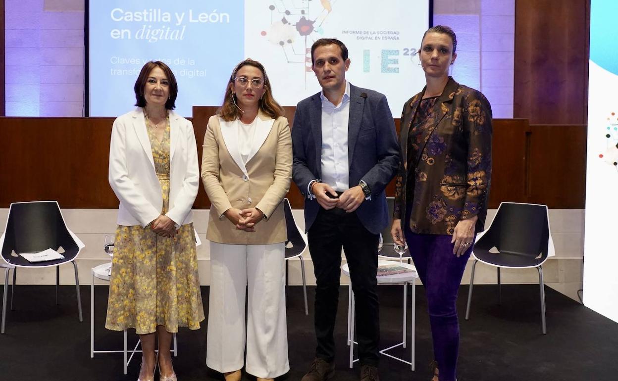 Telefónica presenta los resultados del informe Sociedad Digital en España 2022, con la participación de la consejera de Movilidad y Transformación Digital, María González Corral; el presidente de la Diputación de Valladolid, Conrado Íscar, la directora general Territorio Centro de Telefónica, Beatriz Herranz, y la vicepresidenta de CEOE Castilla y León, Ángela de Miguel. 