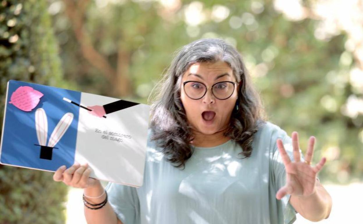 Isabel Benito, ante su público en el Campo Grande. 