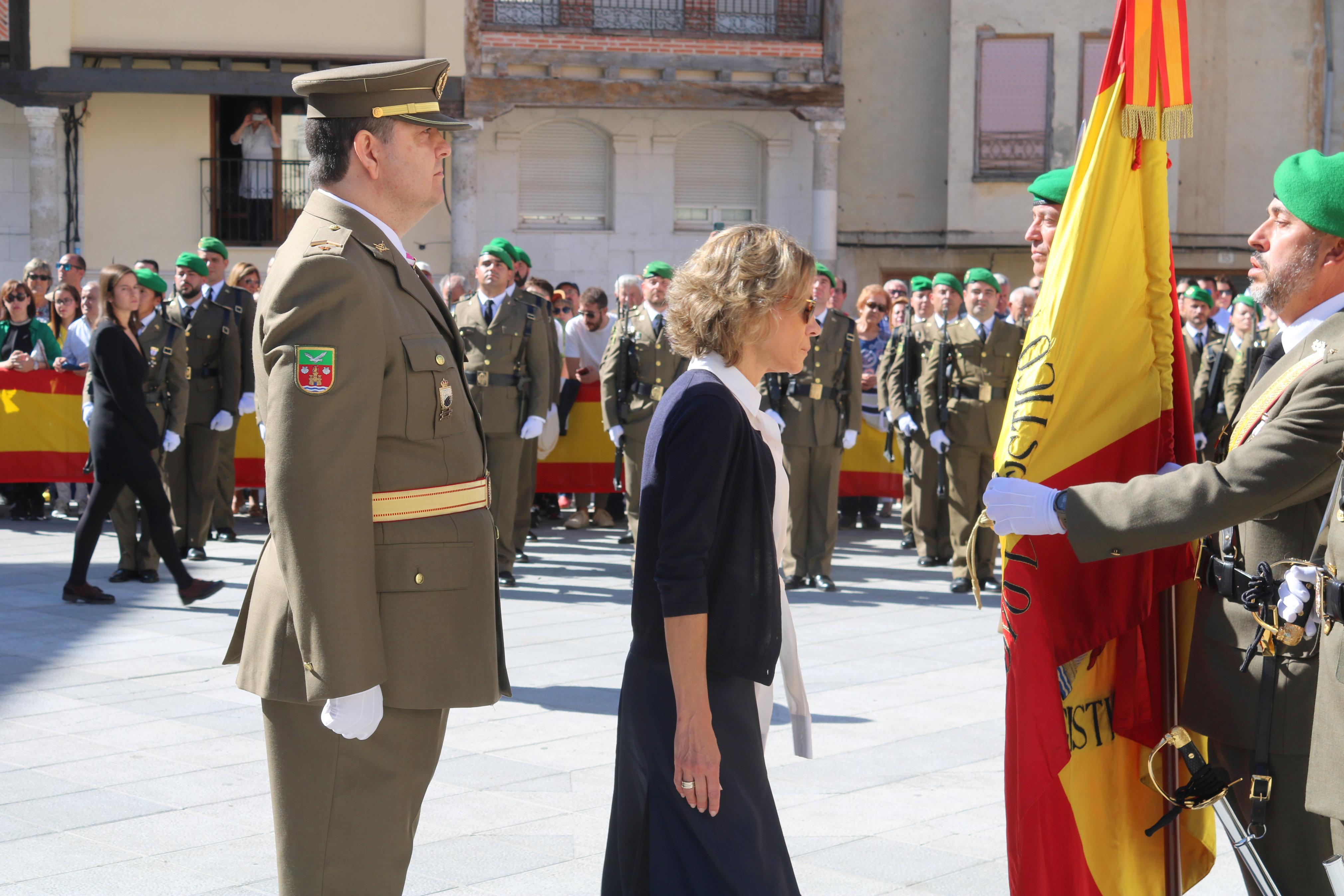 Alrededor de ochenta personas juran ante la Enseña Nacional