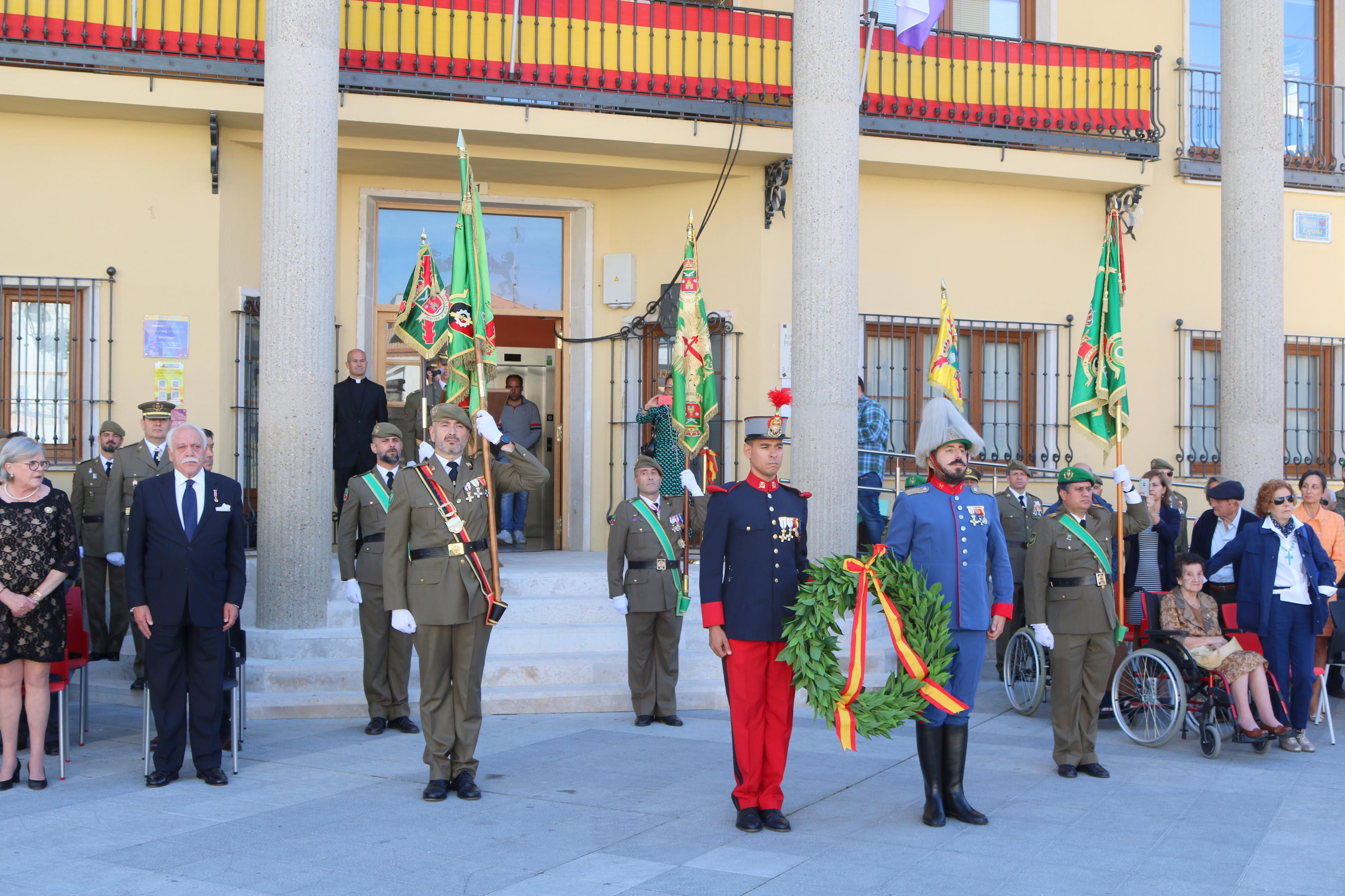 Alrededor de ochenta personas juran fidelidad ante la Enseña Nacional