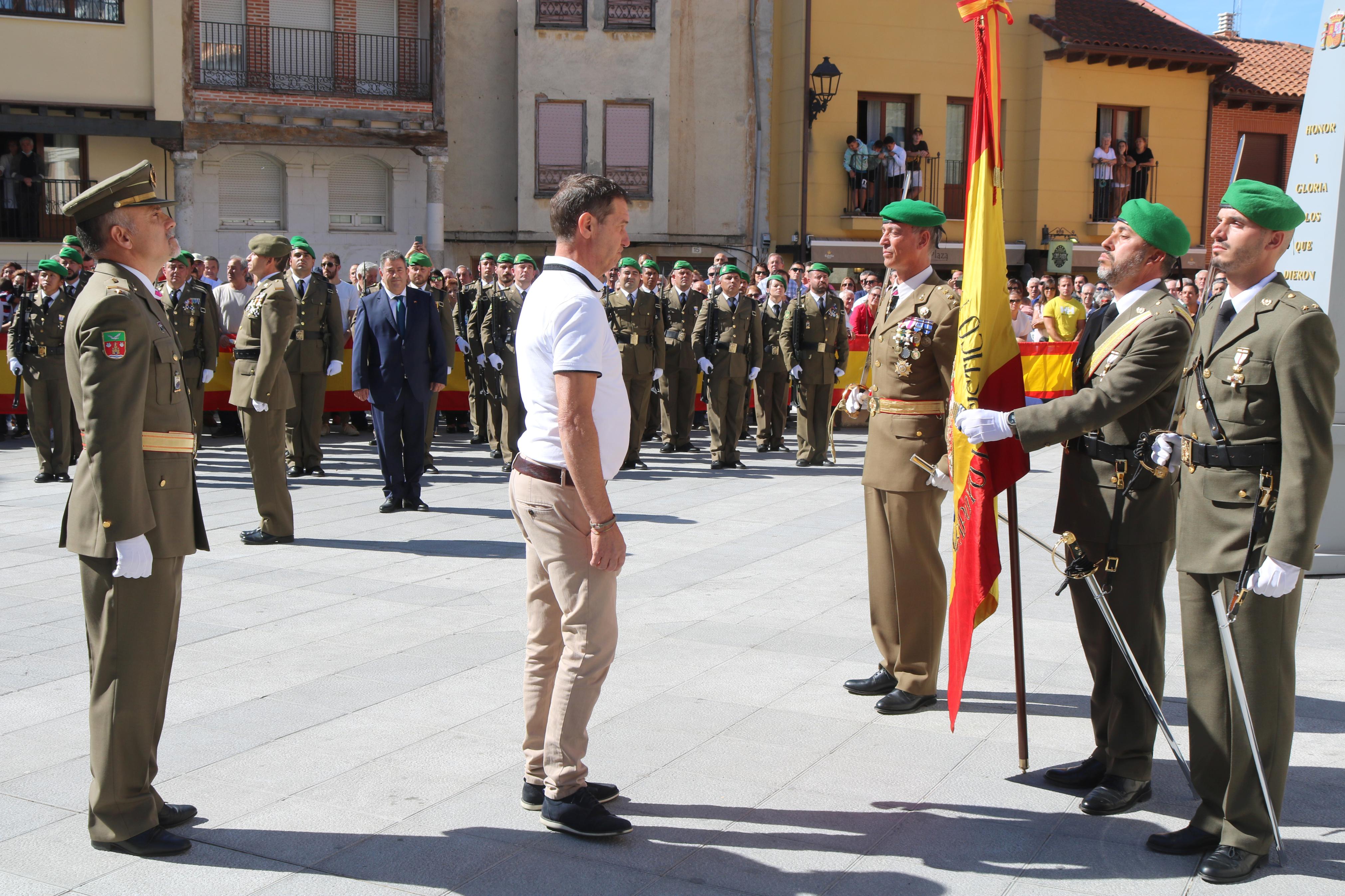 Alrededor de ochenta personas juran fidelidad ante la Enseña Nacional