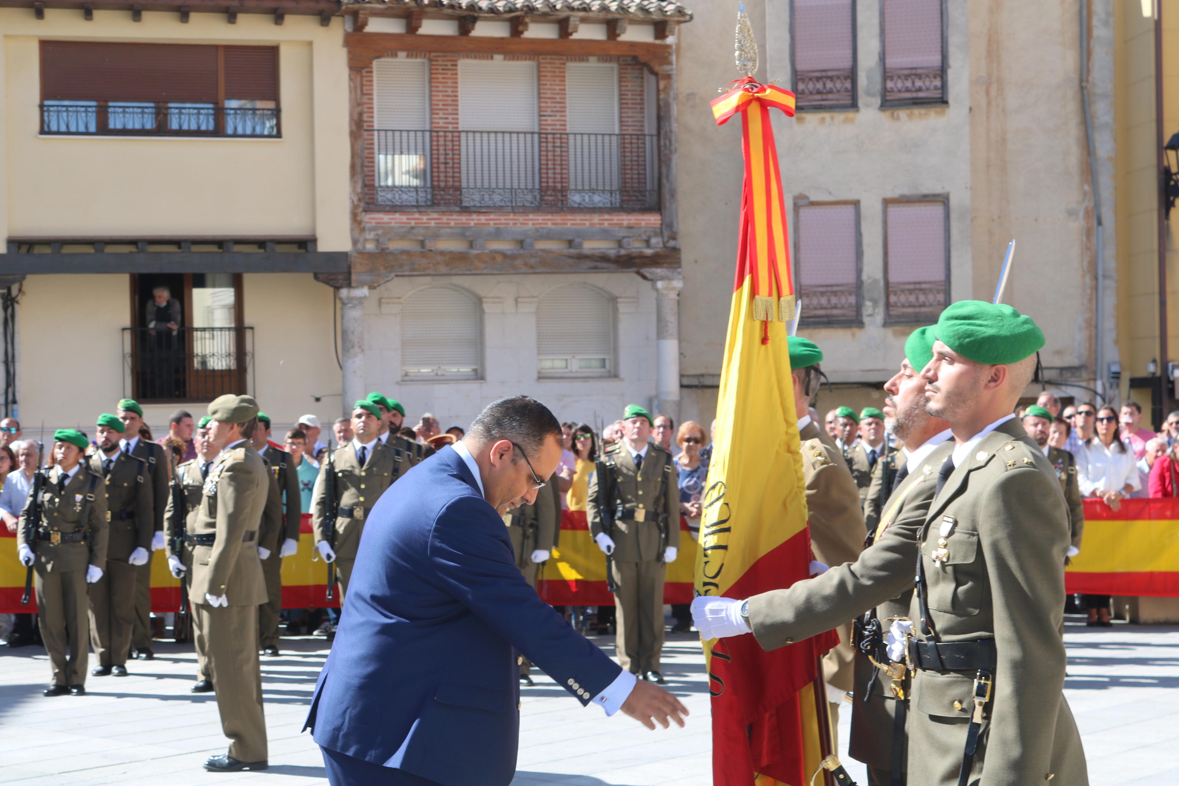 Alrededor de ochenta personas juran fidelidad ante la Enseña Nacional